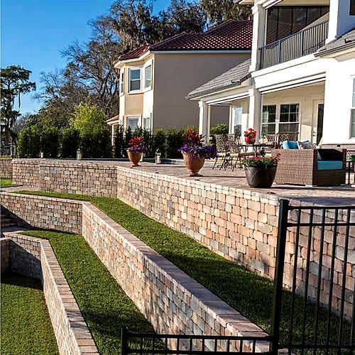 Choosing the Right Retaining Wall Design: Expert Tips for Los Angeles Landscapes